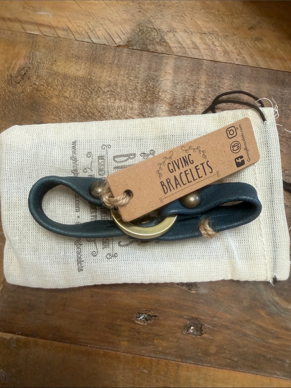 NWT Giving Bracelet Leather Bracelet